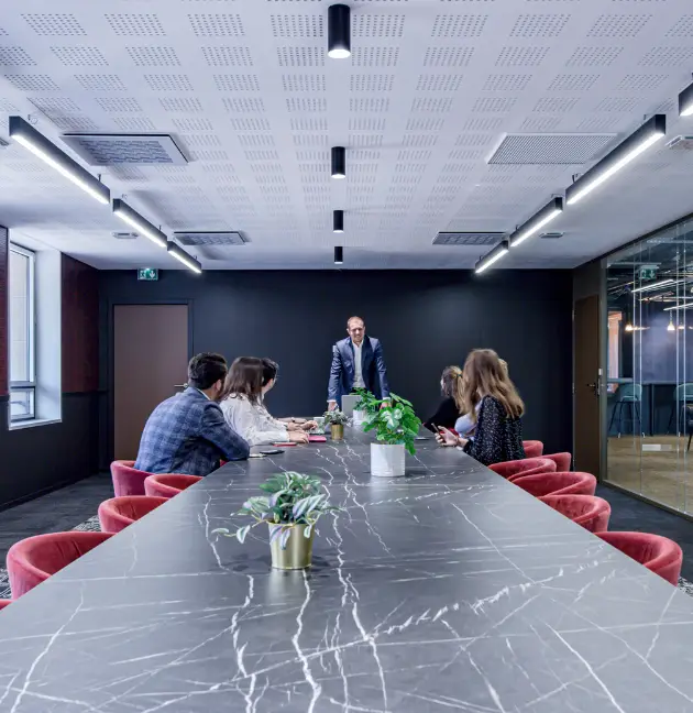 Salle de réunion spacieuse et équipée à la Garenne-Colombes